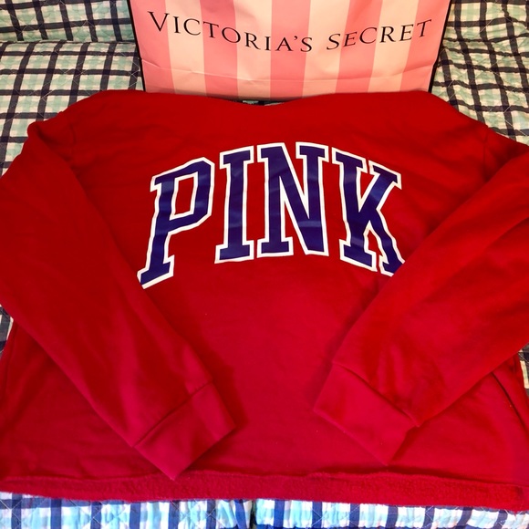 PINK Victoria's Secret Sweaters - Victoria Secret PINK cropped hoodie❣️